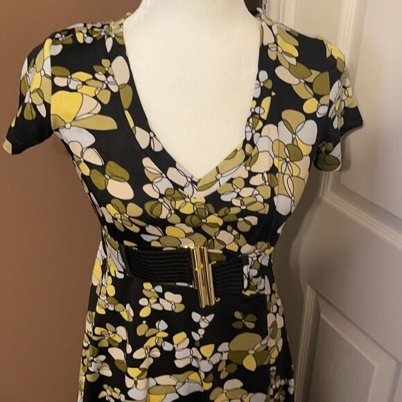 Lucy Paris Floral Belted Dress NWT Medium - Picture 1 of 9